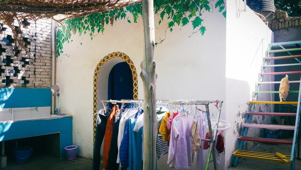 Dap Youth Hostel Turpan Экстерьер фото