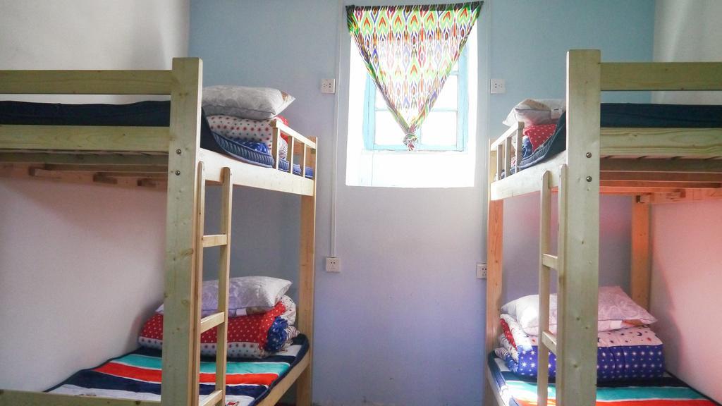Dap Youth Hostel Turpan Экстерьер фото